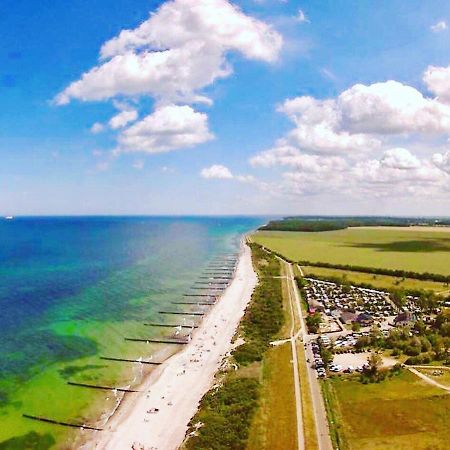 Ferienwohnung Strandurlaub Börgerende-Rethwisch エクステリア 写真